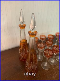 Ensemble de 11 verres et 2 carafons en cristal de Saint Louis (prix du lot)