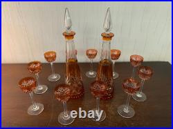 Ensemble de 11 verres et 2 carafons en cristal de Saint Louis (prix du lot)