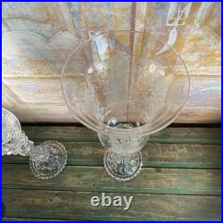 Exceptionnel Paire de Bougeoirs Cristal Gravé saint Louis Décors Dauphin Royal