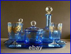 Exceptionnel service de nuit en cristal de Saint Louis bleu et or XIXe siècle