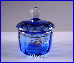 Exceptionnel service de nuit en cristal de Saint Louis bleu et or XIXe siècle