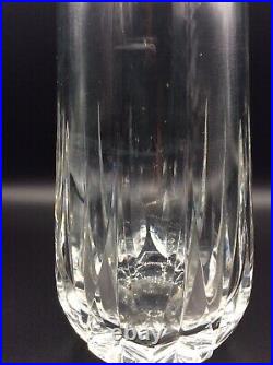 Grand vase en cristal blanc soufflé taillé signé Saint-Louis Design XXème