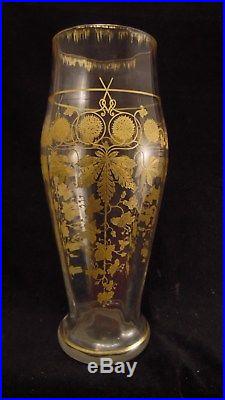 Grand vase en cristal de Baccarat ou St Louis à décor de chardon en dorure