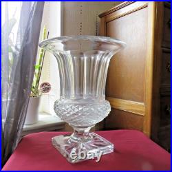Grand vase en cristal de saint louis modèle Versailles Médicis signé H 32 CM