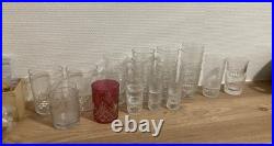 Gros lot de 30 gobelets en cristal taillé / gravé Baccarat St-Louis Daum