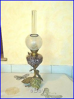 Lampe à pétrole art nouveau en bronze, pate de verre cristal signé Saint Louis