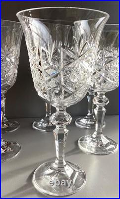 Lot de 6 Verres à eau en Cristal Taillé Saint Louis, Baccarat Haut 18,3 cm Lot de 6 Verres à eau en Cristal Taillé Saint Louis, Baccarat Haut 18,3 cm