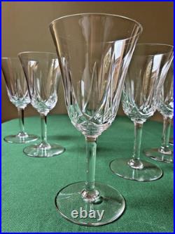 Lot de 6 verres à eau en cristal Saint Louis signés Modèle Lasalle H 18 cm Lot de 6 verres à eau en cristal Saint Louis signés Modèle Lasalle H 18 cm