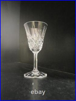 Lot de 6 verres à vin blanc cristal taillé Saint ST Louis modèle Tarn 14 cm Lot de 6 verres à vin blanc cristal taillé Saint ST Louis modèle Tarn 14 cm