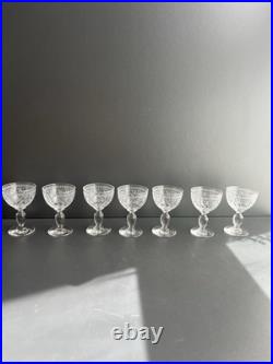 Lot de 7 Verres à Liqueur En Cristal Gravé Baccarat St Louis