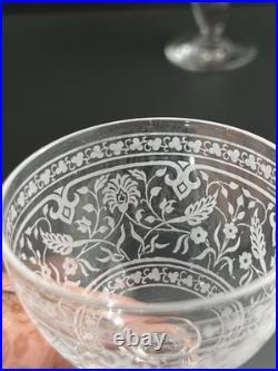 Lot de 7 Verres à Liqueur En Cristal Gravé Baccarat St Louis