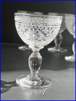 Lot de 7 Verres à Liqueur En Cristal Gravé Baccarat St Louis