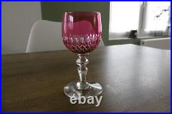 Lot de 8 anciens verres en cristal de couleur rouge Saint Louis Baccarat