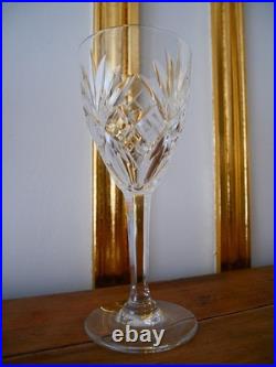 Lot verres à eau cristal taillé Saint ST Louis Chantilly 17.6 cm Lot verres à eau cristal taillé Saint ST Louis Chantilly 17.6 cm