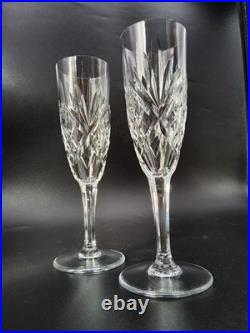 Paire de flûtes à champagne cristal soufflé taillé Saint-Louis modèle Chantilly