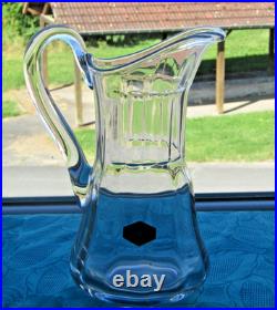 Pichet broc a eau en cristal de Saint Louis signé