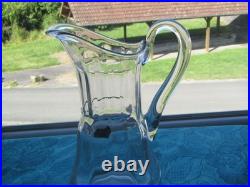 Pichet broc a eau en cristal de Saint Louis signé