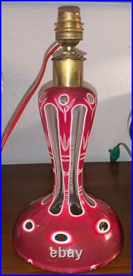 Pied de lampe en cristal overlay blanc rouge Baccarat Vierzon St Louis