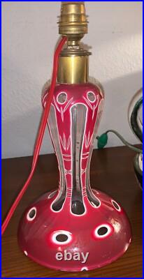 Pied de lampe en cristal overlay blanc rouge Baccarat Vierzon St Louis