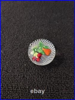Presse papier 3 cerises en cristal de Saint Louis