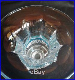 Rare Ancien vase medicis Versaille cristal de St Louis couleur bleutée