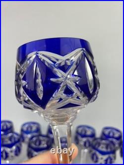 SAINT-LOUIS 11 verres à vin d'Alsace en cristal taillé et coloré Hauteur 20,7 cm