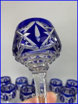 SAINT-LOUIS 11 verres à vin d'Alsace en cristal taillé et coloré Hauteur 20,7 cm