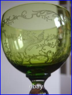 SAINT LOUIS 2 ANCIENS VERRES VIN ROEMER CRISTAL GRAVURE VERT CHARTREUSE 17,8 cm
