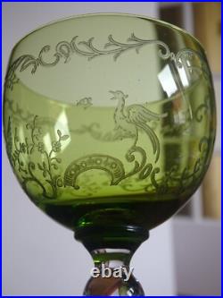 SAINT LOUIS 2 ANCIENS VERRES VIN ROEMER CRISTAL GRAVURE VERT CHARTREUSE 17,8 cm