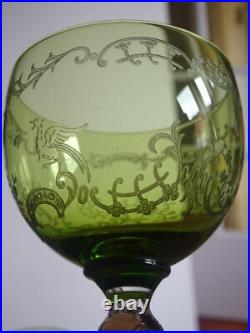 SAINT LOUIS 2 ANCIENS VERRES VIN ROEMER CRISTAL GRAVURE VERT CHARTREUSE 17,8 cm