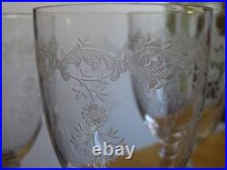 SAINT LOUIS 4 ANCIENS VERRES A VIN CRISTAL MODELE GRAVURE LOUISE 1293 ht 14,5 cm