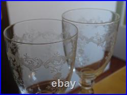 SAINT LOUIS 4 ANCIENS VERRES A VIN CRISTAL MODELE GRAVURE LOUISE 1293 ht 14,5 cm