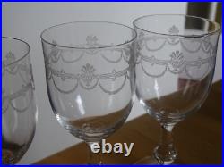 SAINT LOUIS 4 ANCIENS VERRES A VIN ROUGE CRISTAL GRAVURE STYLE EMPIRE ht 13 cm