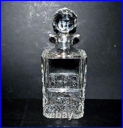 SAINT-LOUIS Carafe à whisky Diamant Pierreries en cristal taillé signé 25cm SAINT-LOUIS Carafe à whisky Diamant Pierreries en cristal taillé signé 25cm
