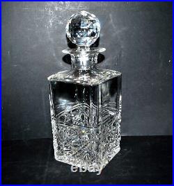 SAINT-LOUIS Carafe à whisky Diamant Pierreries en cristal taillé signé 25cm SAINT-LOUIS Carafe à whisky Diamant Pierreries en cristal taillé signé 25cm