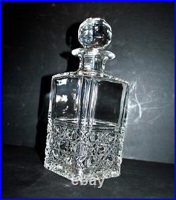 SAINT-LOUIS Carafe à whisky Diamant Pierreries en cristal taillé signé 25cm SAINT-LOUIS Carafe à whisky Diamant Pierreries en cristal taillé signé 25cm