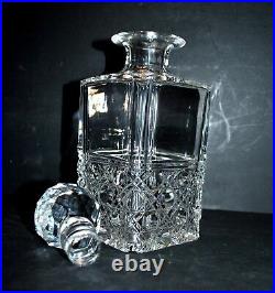 SAINT-LOUIS Carafe à whisky Diamant Pierreries en cristal taillé signé 25cm SAINT-LOUIS Carafe à whisky Diamant Pierreries en cristal taillé signé 25cm