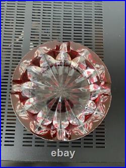 SAINT LOUIS Cendrier Ciselé Cristal Rouge Et Blanc diam. 15cm Made In France