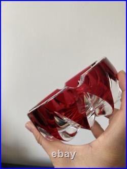 SAINT LOUIS Cendrier Ciselé Cristal Rouge Et Blanc diam. 15cm Made In France