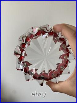 SAINT LOUIS Cendrier Ciselé Cristal Rouge Et Blanc diam. 15cm Made In France