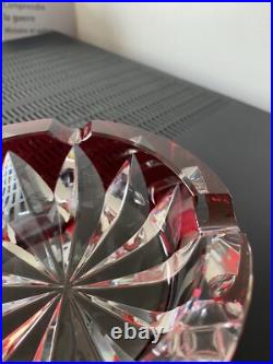 SAINT LOUIS Cendrier Ciselé Cristal Rouge Et Blanc diam. 15cm Made In France