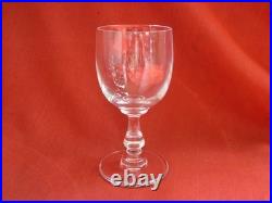 SAINT LOUIS, LUCRECE, SERIE DE 6 VERRES A VIN EN CRISTAL, SIGNES, EPOQUE XXème