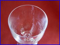 SAINT LOUIS, LUCRECE, SERIE DE 6 VERRES A VIN EN CRISTAL, SIGNES, EPOQUE XXème