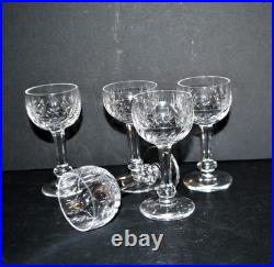 SAINT-LOUIS Lot 5 verres liqueur en cristal modèle 1930 METRA Taille 4593 SAINT-LOUIS Lot 5 verres liqueur en cristal modèle 1930 METRA Taille 4593