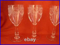 SAINT LOUIS, SAPHO, SERIE DE 5 VERRES A EAU EN CRISTAL GRAVE, FIN XIX-DEBUT XXème