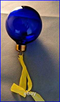SAINT LOUIS Superbe boule de Noël en cristal bleu nuit Signée SAINT LOUIS Superbe boule de Noël en cristal bleu nuit Signée