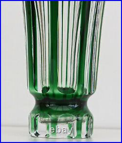 SAINT-LOUIS Vase en Cristal Taillé Overlay Vert du XXème Siècle
