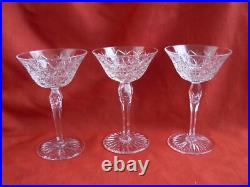 ST LOUIS, STELLA, SERIE DE 3 COUPES A CHAMPAGNE EN CRISTAL TAILLE, SIGNEES, XXème ST LOUIS, STELLA, SERIE DE 3 COUPES A CHAMPAGNE EN CRISTAL TAILLE, SIGNEES, XXème
