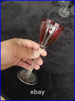 Saint Louis 8 verres à pied en cristal couleur rouge rubis Overlay Art Déco Saint Louis 8 verres à pied en cristal couleur rouge rubis Overlay Art Déco