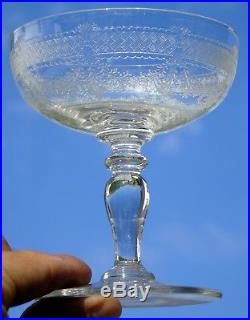 Saint Louis Service de 6 coupes à champagne en cristal gravé, modèle Papin